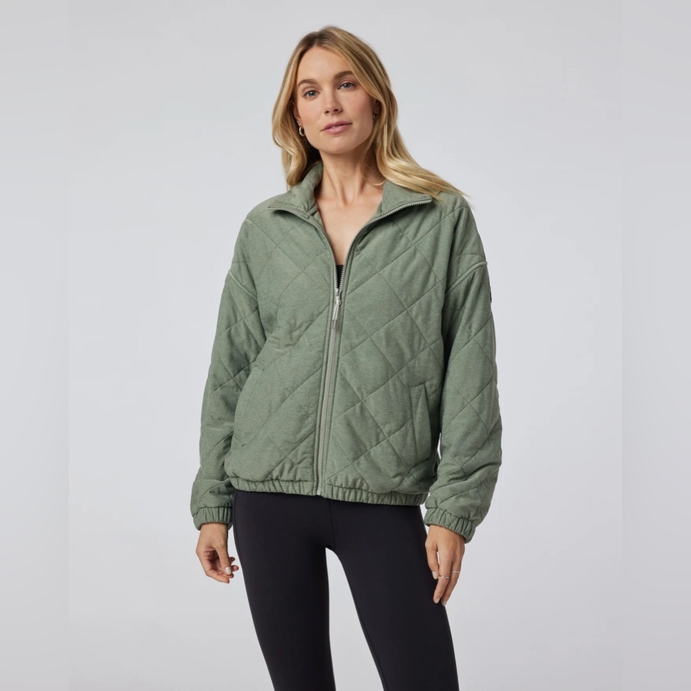 NEW Vuori Halo Insulated Jacket